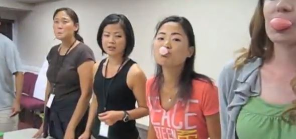 Silly Party Games : Blow The Bubble From Bubble Gum