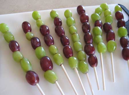 front-frozen-grape-pops-new year party game