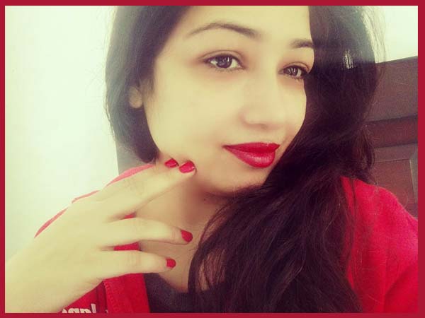 Gorgeous Long Stay Red Lipstick From Maybelline Rebel Bouquet: Reb01